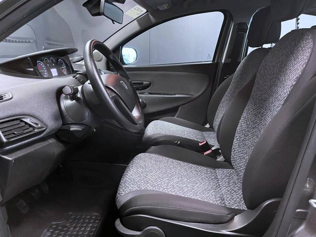 LANCIA Ypsilon usata, con ESP