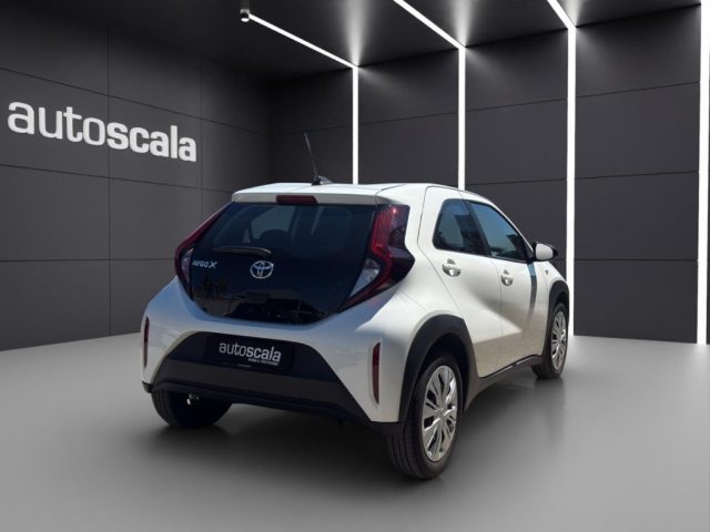 TOYOTA Aygo X usata, con Autoradio