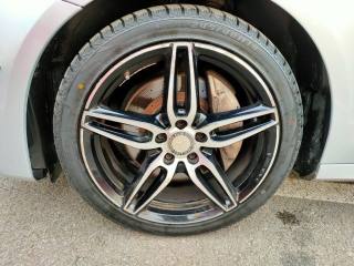 MERCEDES-BENZ E 220 usata, con Portellone posteriore elettrico