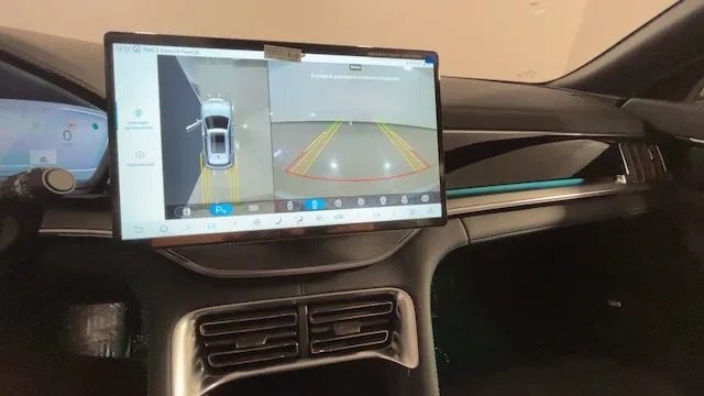 BYD Seal usata, con Autoradio digitale
