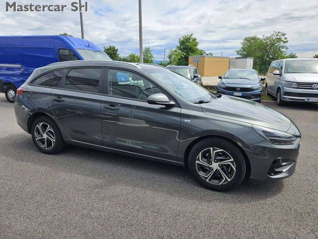 HYUNDAI i30 usata, con Autoradio