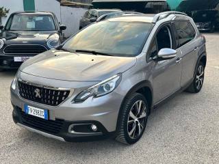 PEUGEOT 2008 usata, con Airbag