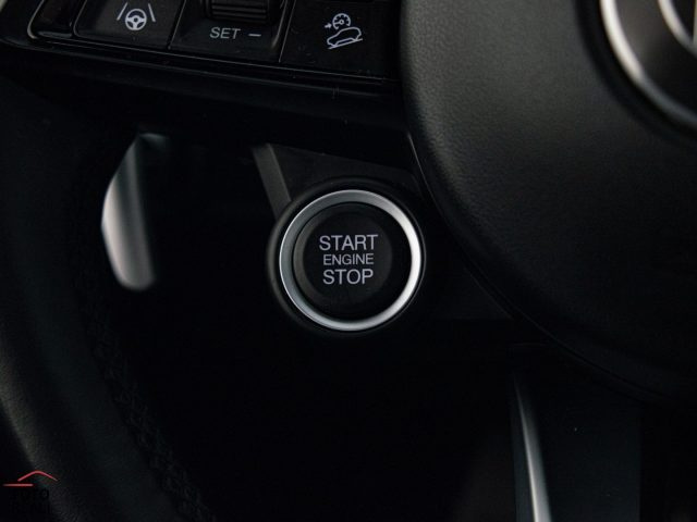 ALFA ROMEO Stelvio usata, con Bluetooth