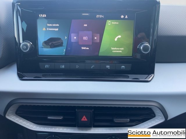 SEAT Arona usata, con Autoradio digitale