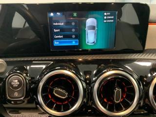 MERCEDES-BENZ A 180 usata, con Leve al volante