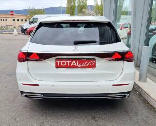 MERCEDES-BENZ E 220 usata, con Cerchi in lega