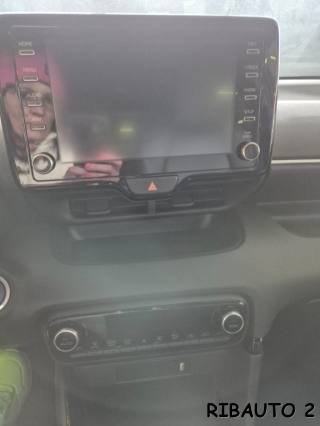 TOYOTA Yaris usata, con Bluetooth