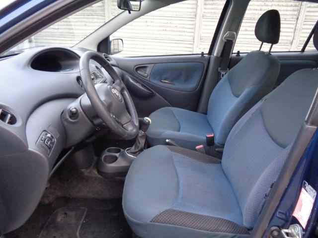 TOYOTA Yaris usata, con Alzacristalli elettrici