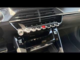PEUGEOT 2008 usata, con Volante in pelle