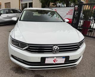 VOLKSWAGEN Passat Variant usata 24