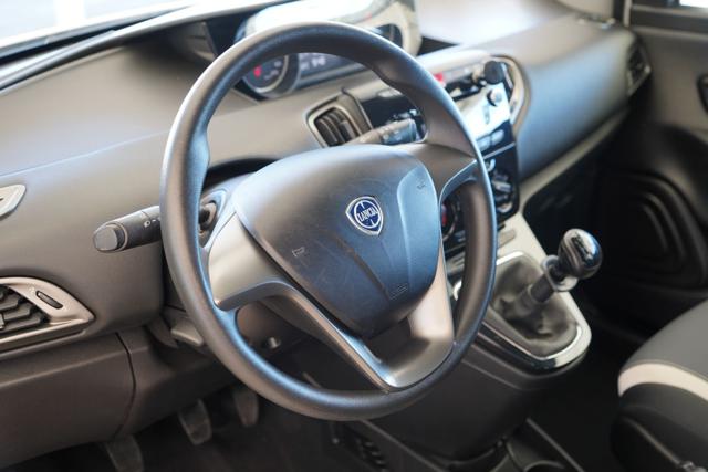 LANCIA Ypsilon usata 12