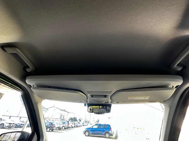 FORD Tourneo Courier usata, con Isofix