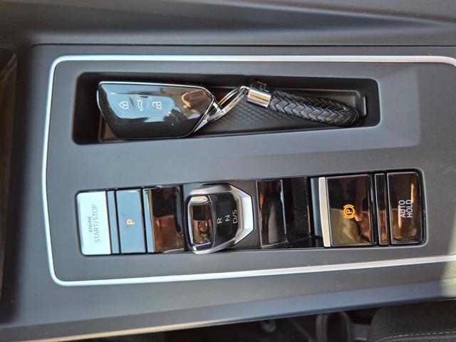VOLKSWAGEN Golf usata, con Bluetooth
