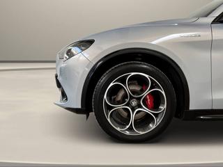 ALFA ROMEO Stelvio usata, con Sensori di parcheggio posteriori