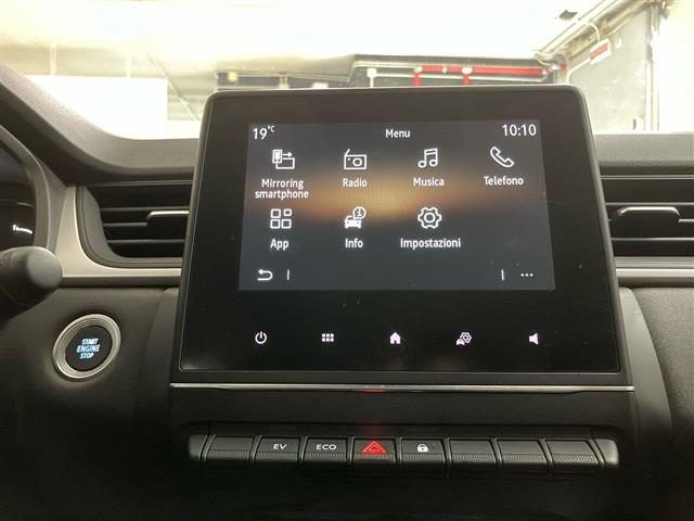 RENAULT Captur usata 12