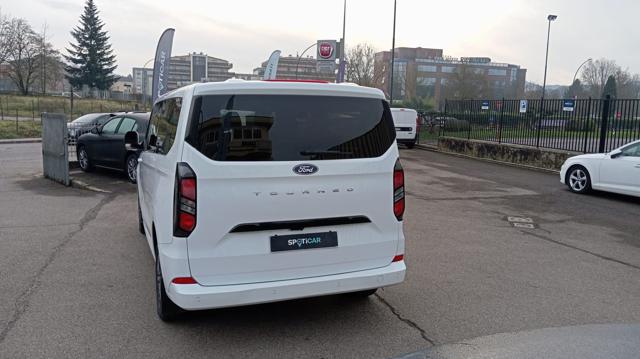 FORD Tourneo Custom usata, con Autoradio