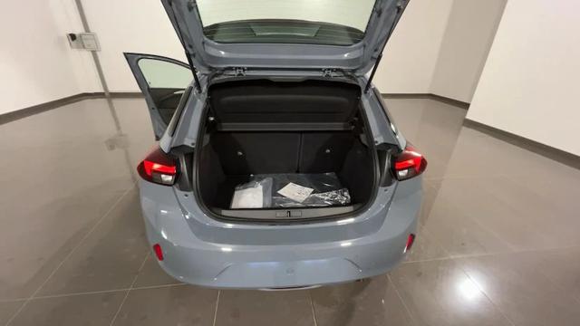 OPEL Corsa usata, con Park Distance Control