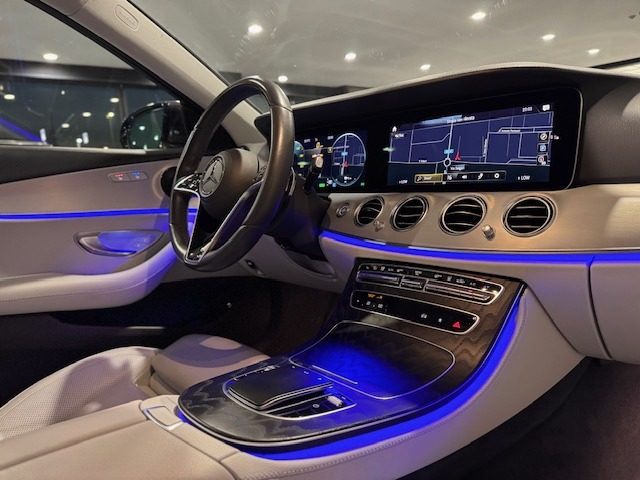 MERCEDES-BENZ E 300 usata, con Cronologia tagliandi