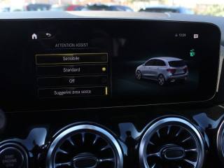 MERCEDES-BENZ B 180 usata, con Specchietti laterali elettrici