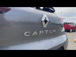 RENAULT Captur usata, con Fari LED