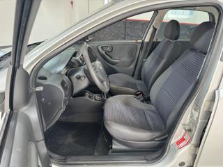 OPEL Corsa usata, con USB