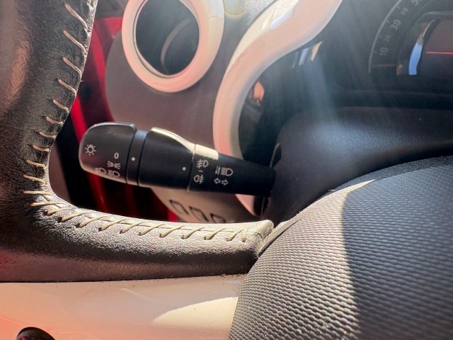 RENAULT Twingo usata, con Sensori di parcheggio posteriori