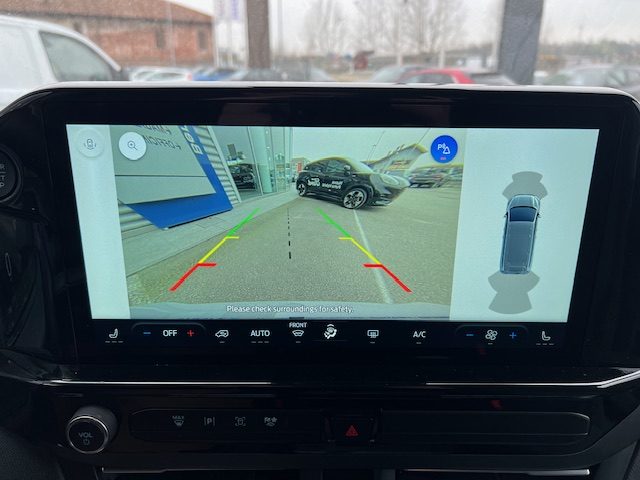 FORD Tourneo Custom usata, con Controllo automatico clima