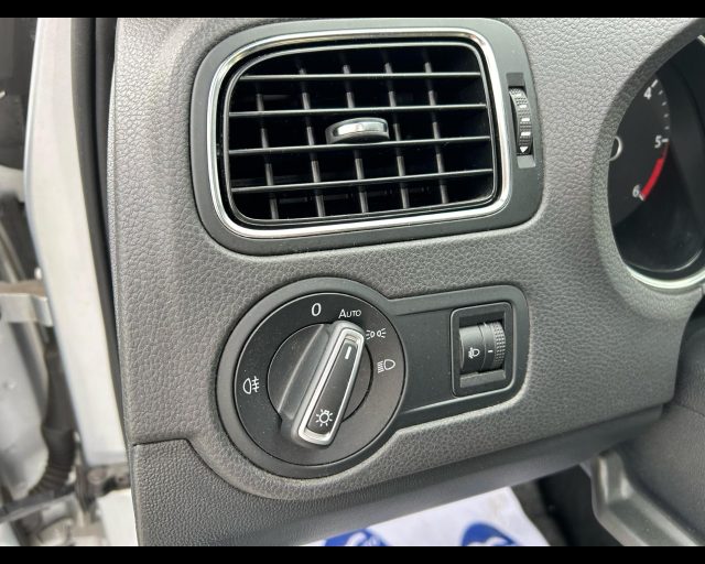 VOLKSWAGEN Polo usata, con Frenata d