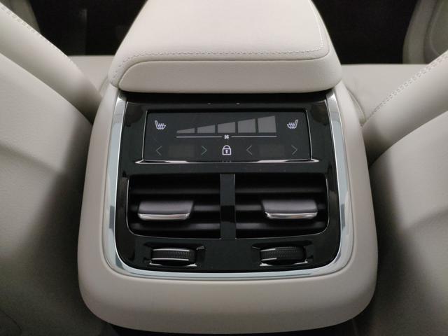 VOLVO XC60 usata, con Fari LED