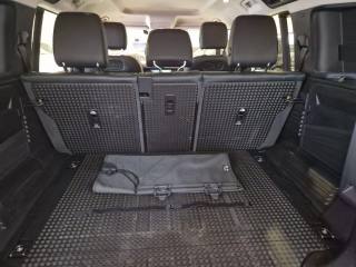 LAND ROVER Defender usata, con USB