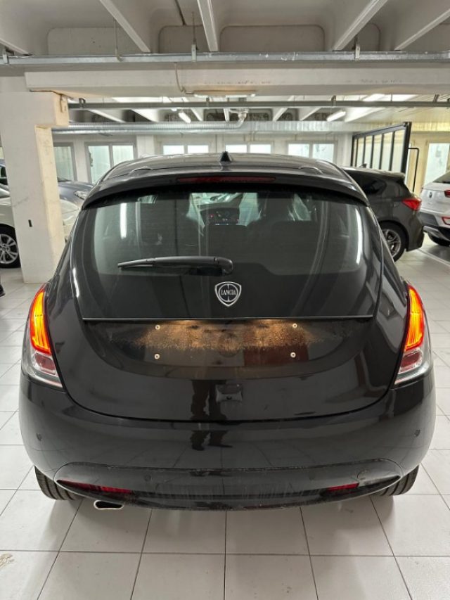 LANCIA Ypsilon usata, con USB