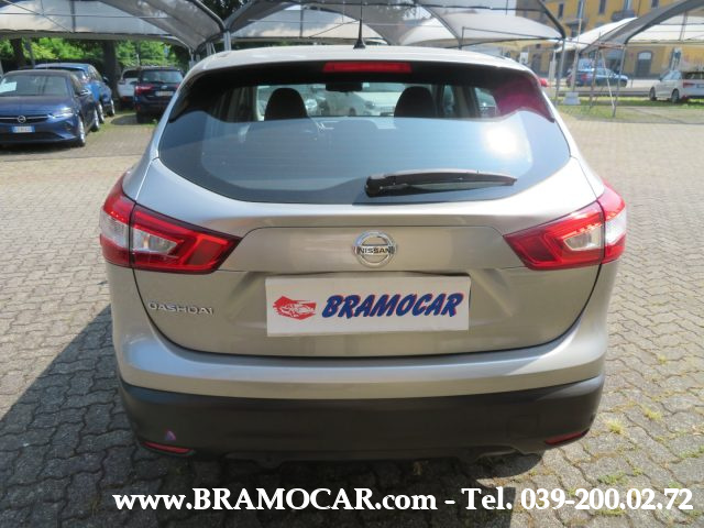 NISSAN Qashqai usata, con Boardcomputer