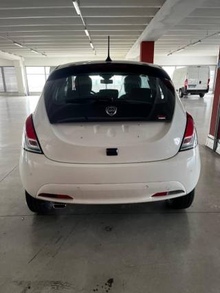 LANCIA Ypsilon usata, con Specchietti laterali elettrici