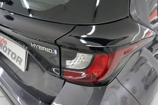 TOYOTA Yaris usata 24