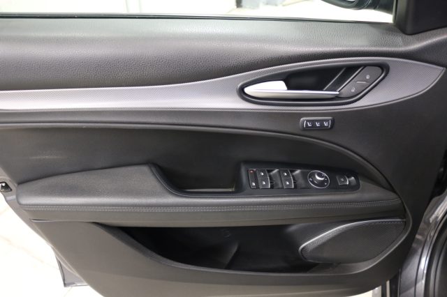 ALFA ROMEO Stelvio usata, con Trazione integrale