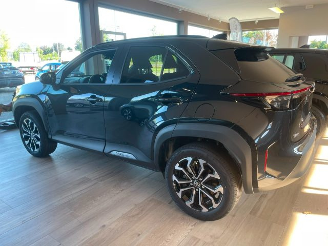 TOYOTA Yaris Cross usata, con Airbag laterali