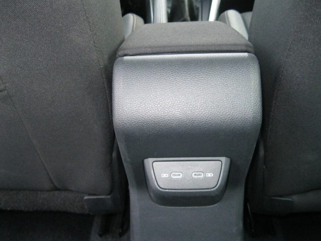 VOLKSWAGEN Taigo usata, con Sistema di navigazione