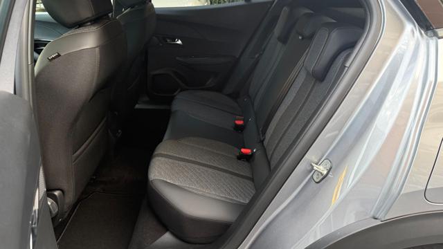 PEUGEOT 2008 usata, con Interni in pelle