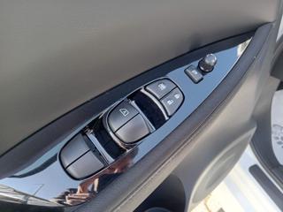 NISSAN Leaf usata, con Servosterzo