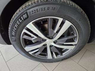 PEUGEOT 5008 usata, con Interni in pelle