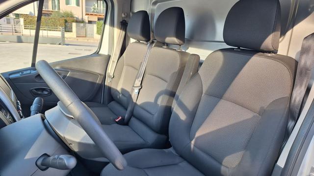 RENAULT Trafic usata 11