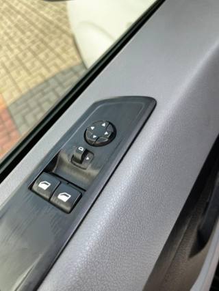 OPEL Vivaro usata, con Sensori di parcheggio posteriori