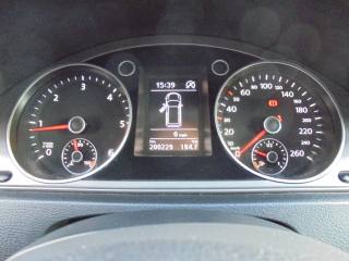 VOLKSWAGEN Passat usata 23