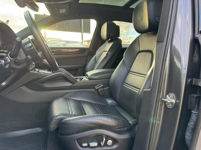 PORSCHE Cayenne usata, con Sistema di navigazione