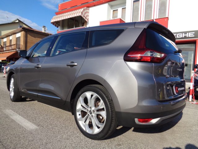 RENAULT Grand Scenic usata, con Autoradio