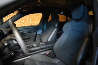 PORSCHE Taycan usata 24