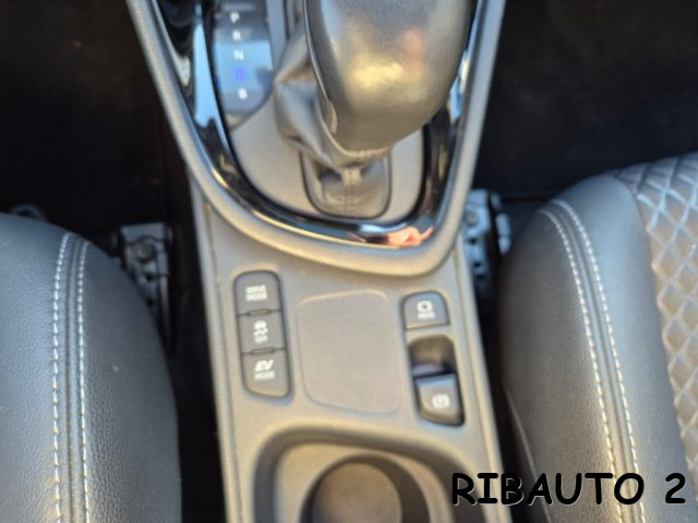 TOYOTA Yaris usata, con Specchietti laterali elettrici