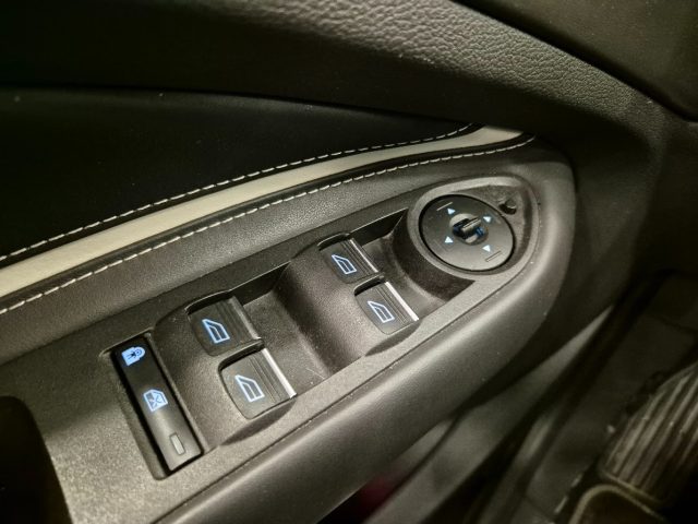 FORD Kuga usata, con Bracciolo