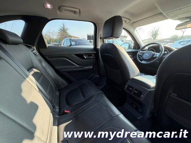 JAGUAR F-Pace usata, con Bluetooth