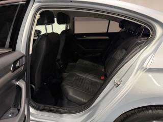 VOLKSWAGEN Passat usata, con Sistema di navigazione